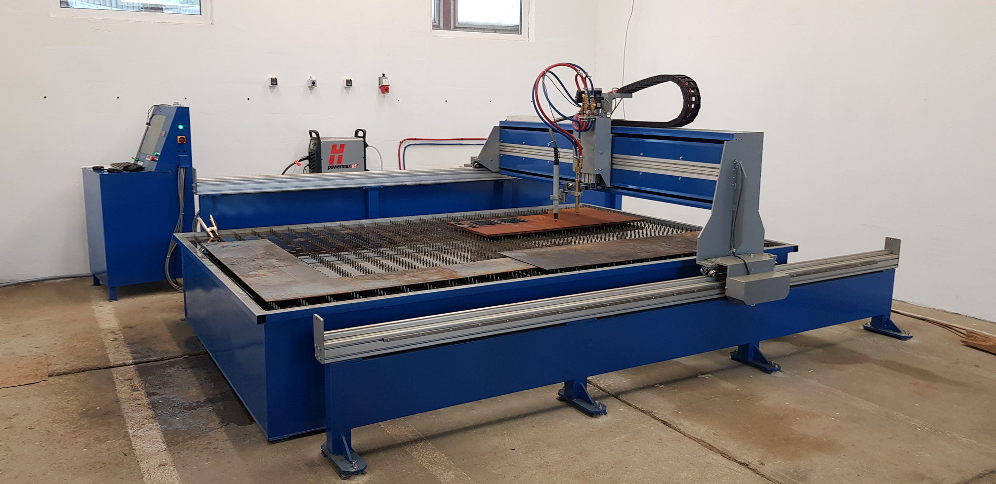 CNC gép referenciák 19 02 Masini cnc plasma si oxigaz L3020