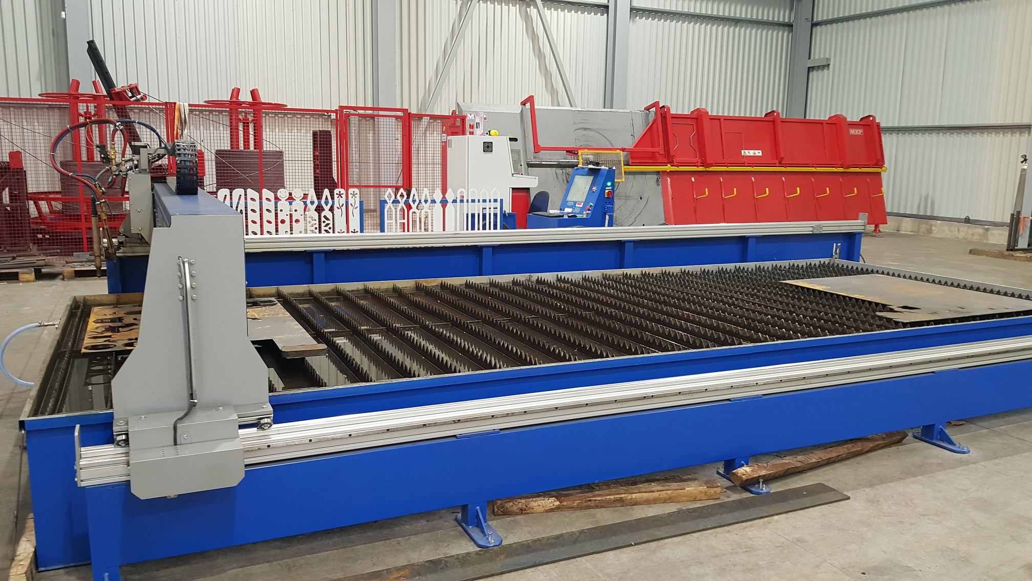 CNC gép referenciák 14 05 Utila de debiata CNC cu plasma Hypertherm